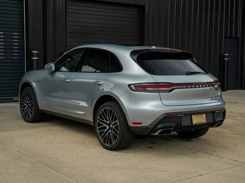 2025 Porsche Macan 