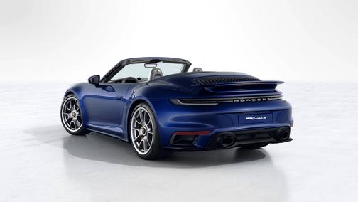 Gentian Blue Metallic 2022 Porsche 911