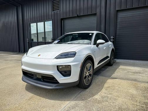 White 2025 Porsche Macan