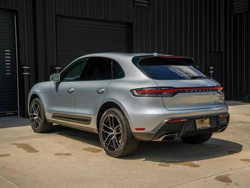 2025 Porsche Macan 