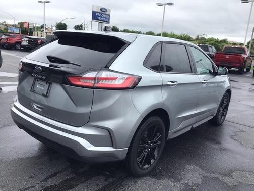 2022 Ford Edge ST Line