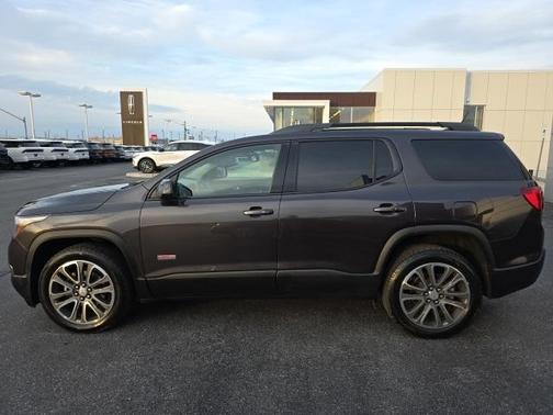 2017 GMC Acadia SLT-1