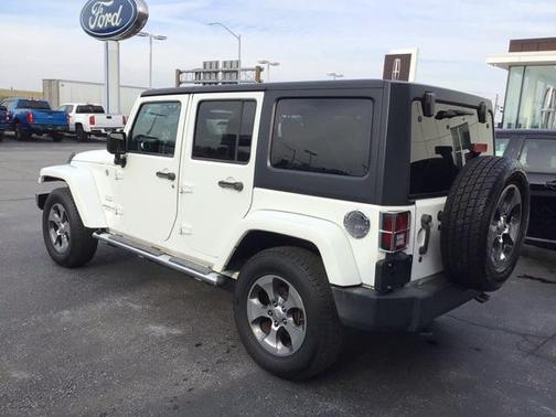 2017 Jeep Wrangler Unlimited Sahara