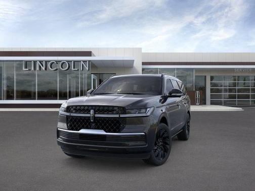 Infinite Black Metallic 2026 Lincoln Navigator Reserve