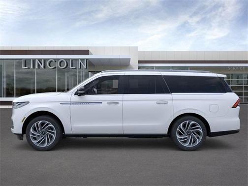 2026 Lincoln Navigator L Reserve