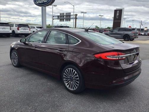 Burgundy Velvet Metallic Tinted Clearcoat 2017 Ford Fusion SE