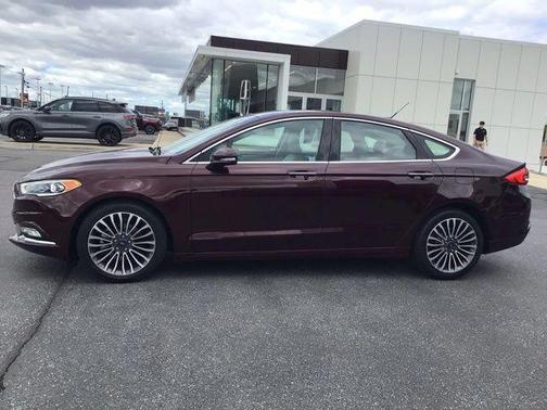 Burgundy Velvet Metallic Tinted Clearcoat 2017 Ford Fusion SE