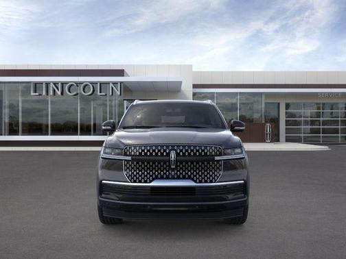 Infinite Black Metallic 2026 Lincoln Navigator Reserve