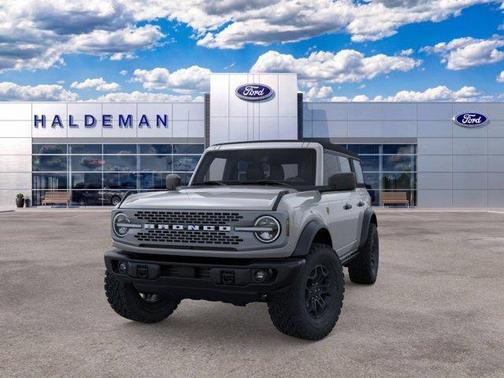 Avalanche Gray 2026 Ford Bronco Badlands
