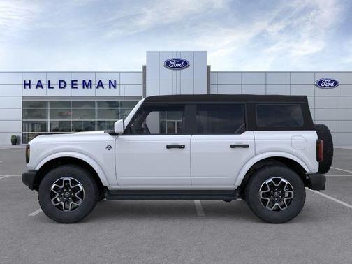 Oxford White 2026 Ford Bronco Outer Banks