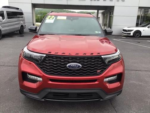 2022 Ford Explorer ST