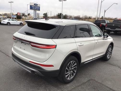 2022 Lincoln Corsair Standard