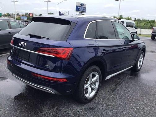 Navarra Blue Metallic 2021 Audi Q5 45 Premium