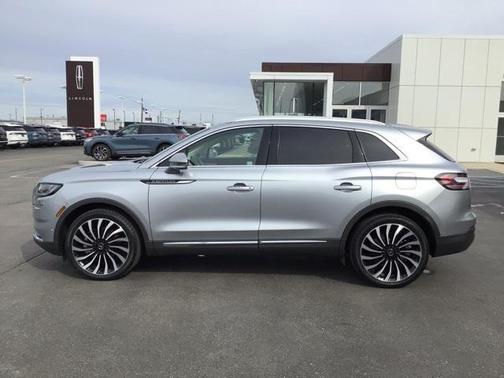 2022 Lincoln Nautilus Black Label