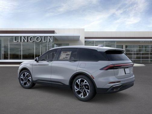 Metallic 2026 Lincoln Nautilus Premiere