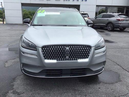 Silver Radiance Metallic 2022 Lincoln Corsair Standard