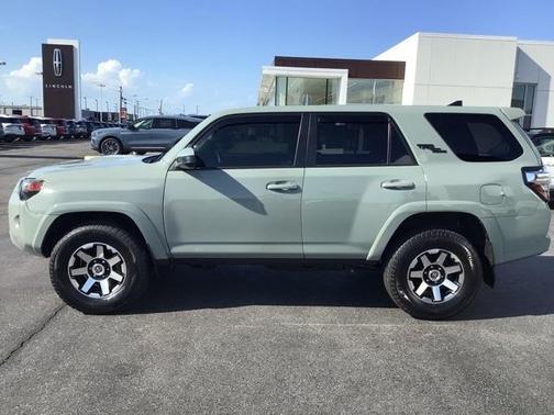 2023 Toyota 4Runner TRD Off Road