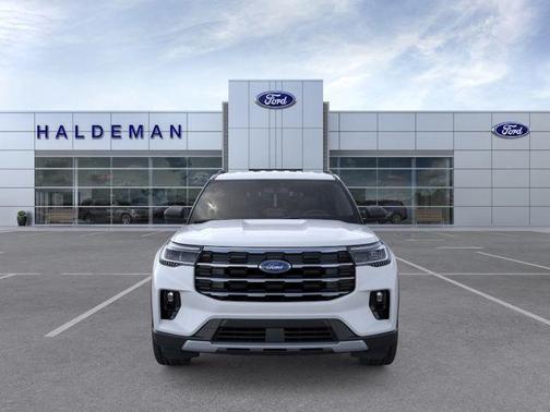 Space White Metallic 2026 Ford Explorer Active