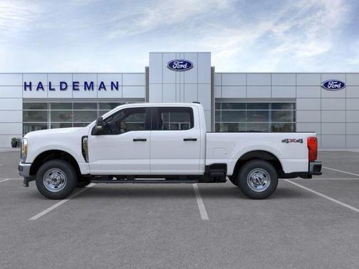 Oxford White 2025 Ford F-250 XL