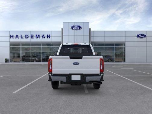 Oxford White 2025 Ford F-250 XL