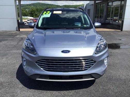 2022 Ford Escape Titanium Hybrid