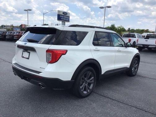 Star White 2023 Ford Explorer XLT