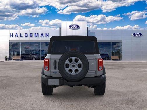 Avalanche Gray 2026 Ford Bronco Big Bend