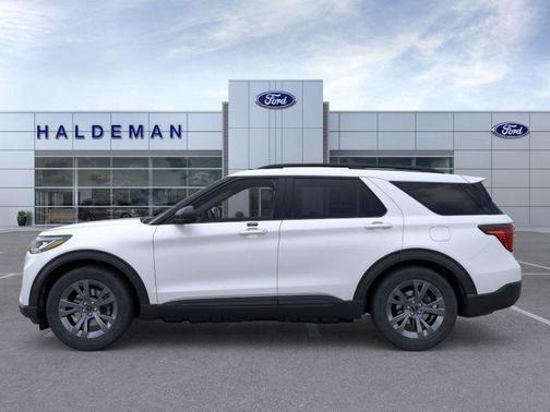 Star White 2026 Ford Explorer Active
