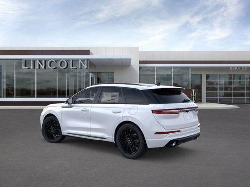 Crystal White Metallic 2026 Lincoln Corsair Reserve