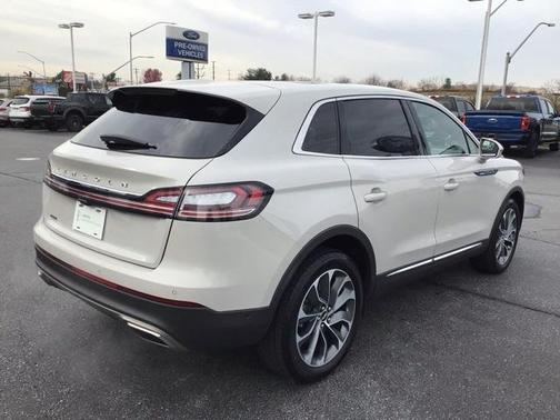 2023 Lincoln Nautilus Reserve