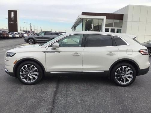 2023 Lincoln Nautilus Reserve