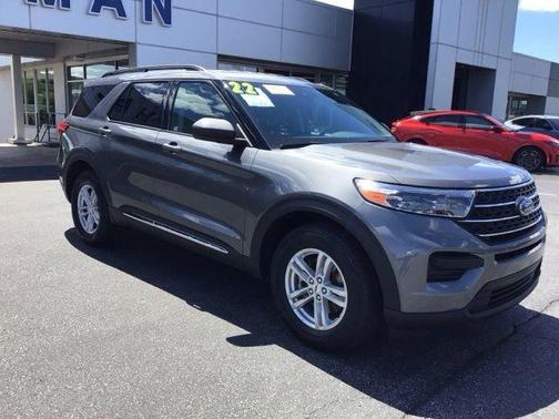 Carbonized Gray Metallic 2022 Ford Explorer XLT
