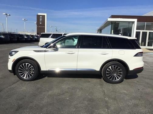 2022 Lincoln Aviator Standard AWD