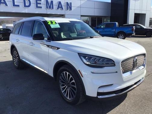 2022 Lincoln Aviator Standard AWD
