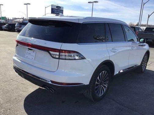 2022 Lincoln Aviator Standard AWD