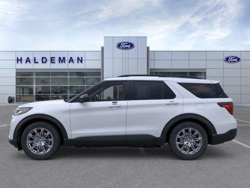 Space White Metallic 2026 Ford Explorer Active