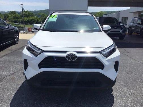 Ice 2025 Toyota RAV4 XLE