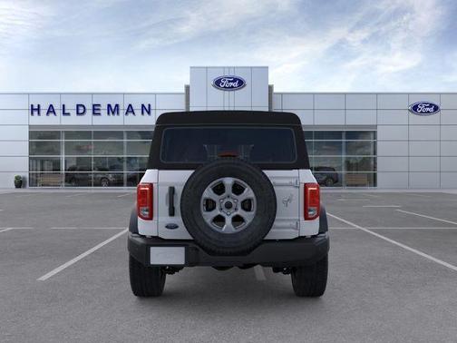 Oxford White 2026 Ford Bronco Big Bend