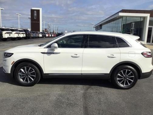 2022 Lincoln Nautilus Standard