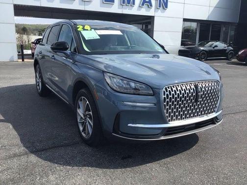 Whisper White 2024 Lincoln Corsair Premiere