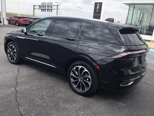 2024 Lincoln Nautilus Reserve