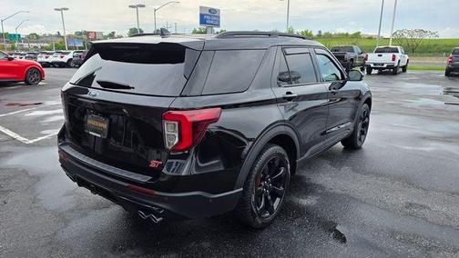 Black Metallic 2024 Ford Explorer ST