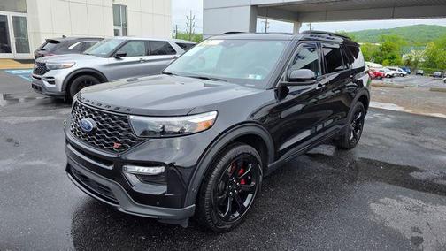 Black Metallic 2024 Ford Explorer ST
