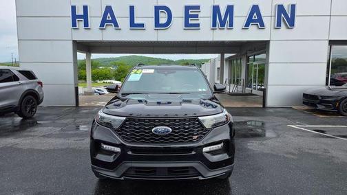 Black Metallic 2024 Ford Explorer ST