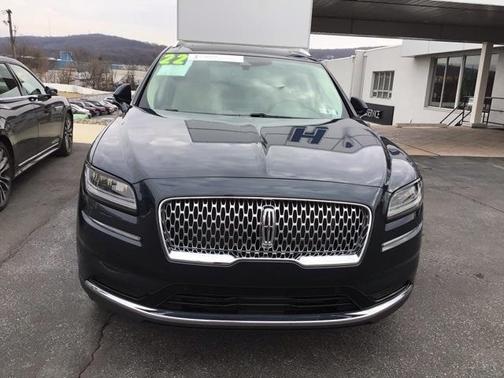 2022 Lincoln Nautilus Reserve