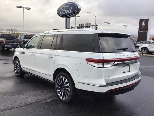 2022 Lincoln Navigator L Black Label