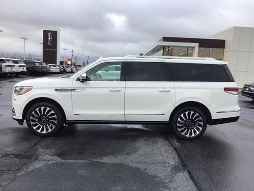 2022 Lincoln Navigator L Black Label