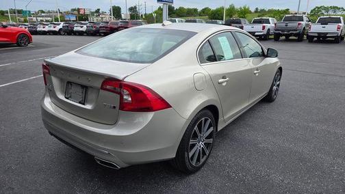 Luminous Sand Metallic 2018 Volvo S60 Inscription T5