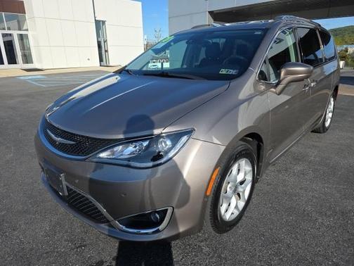 2018 Chrysler Pacifica Touring-L