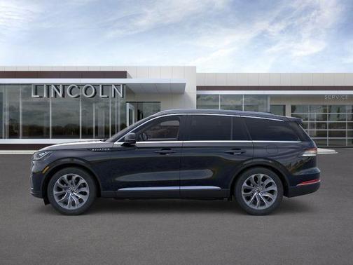 Infinite Black Metallic 2026 Lincoln Aviator Premiere